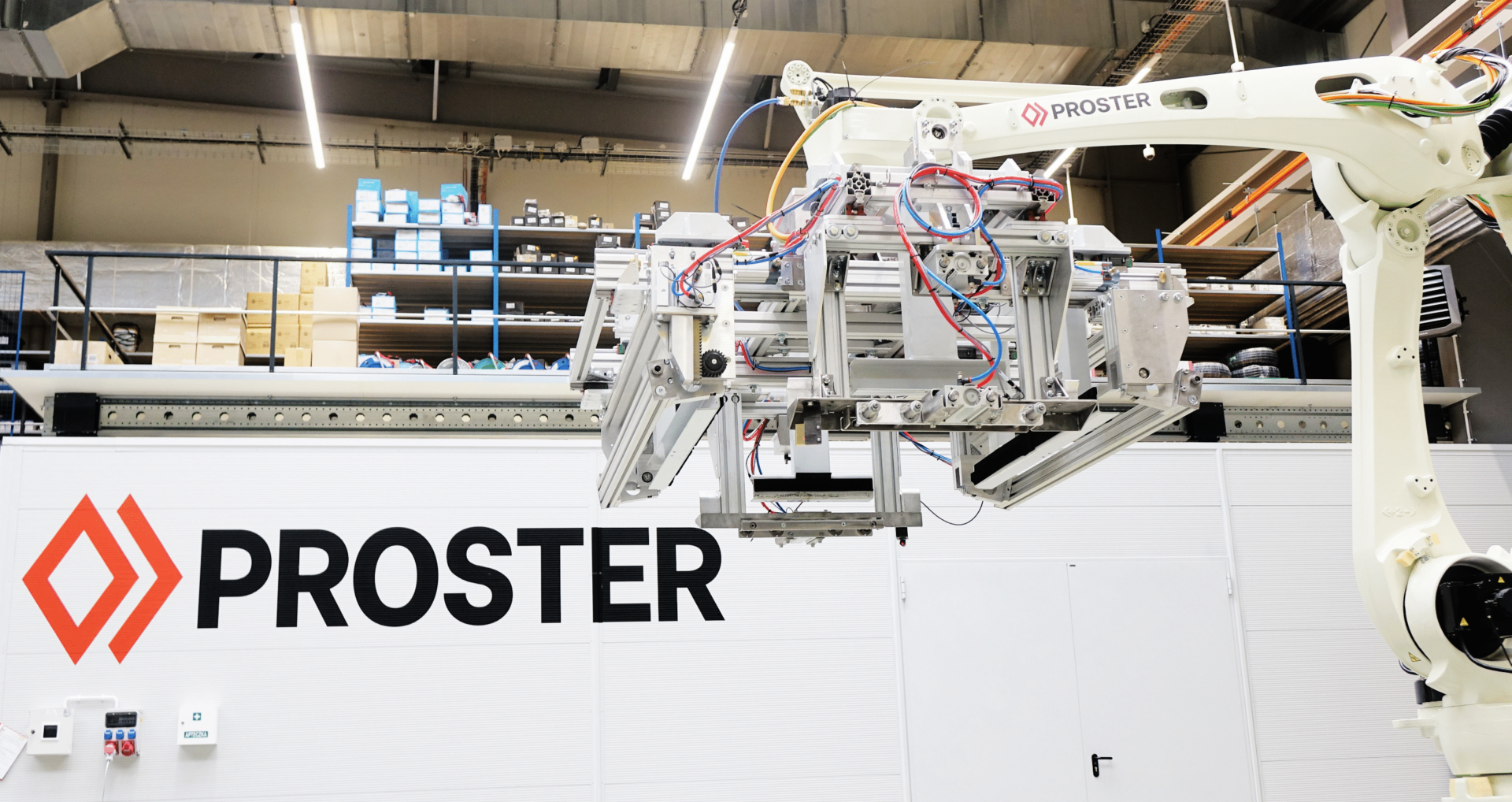 Robot przemysłowy paletyzujący i depaletyzujący